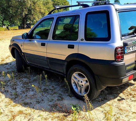 Сірий Ленд Ровер Freelander, об'ємом двигуна 2 л та пробігом 380 тис. км за 5700 $, фото 3 на Automoto.ua