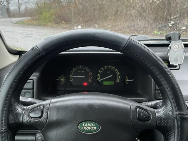 Серый Ленд Ровер Фрилендер, объемом двигателя 2 л и пробегом 386 тыс. км за 3500 $, фото 5 на Automoto.ua