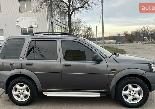 Сірий Ленд Ровер Freelander, об'ємом двигуна 2 л та пробігом 219 тис. км за 4200 $, фото 3 на Automoto.ua
