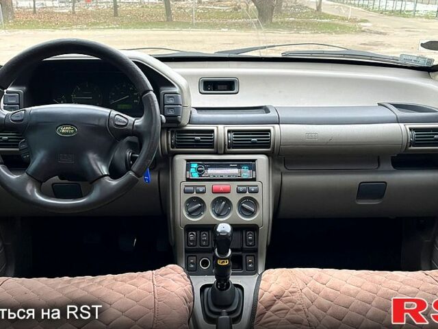 Сірий Ленд Ровер Freelander, об'ємом двигуна 2 л та пробігом 219 тис. км за 4200 $, фото 10 на Automoto.ua