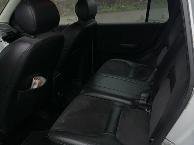 Серый Ленд Ровер Фрилендер, объемом двигателя 2 л и пробегом 386 тыс. км за 3500 $, фото 6 на Automoto.ua