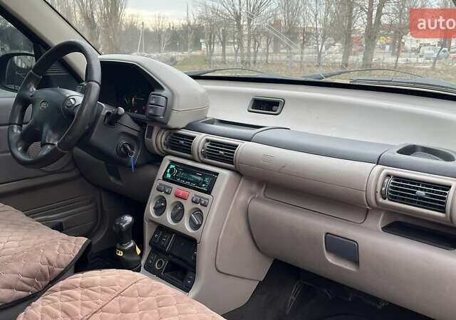 Сірий Ленд Ровер Freelander, об'ємом двигуна 2 л та пробігом 219 тис. км за 4200 $, фото 8 на Automoto.ua
