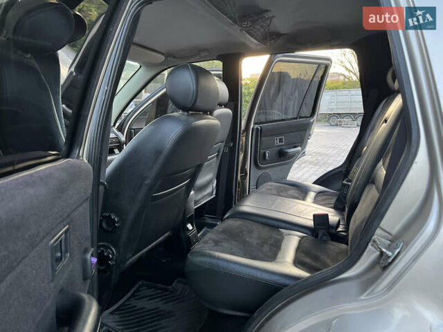 Ленд Ровер Фрилендер 2002 в Каменце-Подольском на Automoto.ua Серый Ленд Ровер Фрилендер, объемом двигателя 2.5 л и пробегом 257 тыс. км за 4999 $, фото 27 на Automoto.ua