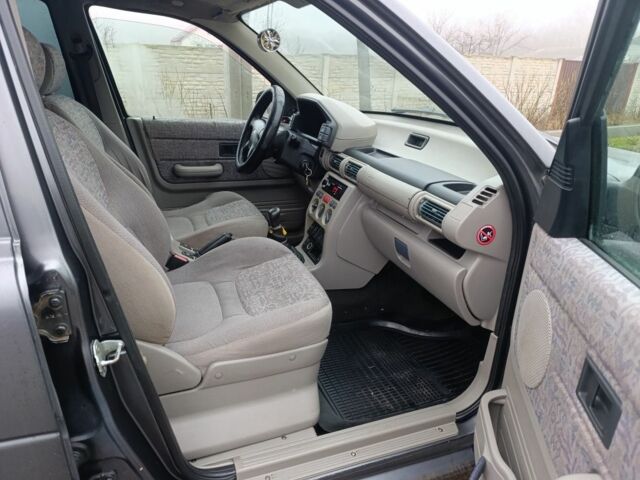 Сірий Ленд Ровер Freelander, об'ємом двигуна 2 л та пробігом 295 тис. км за 2600 $, фото 9 на Automoto.ua