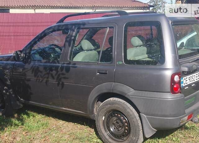 Серый Ленд Ровер Фрилендер, объемом двигателя 1.8 л и пробегом 137 тыс. км за 4000 $, фото 2 на Automoto.ua