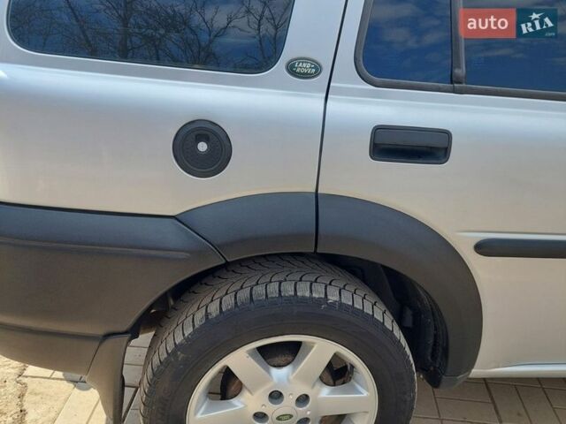 Сірий Ленд Ровер Freelander, об'ємом двигуна 1.95 л та пробігом 170 тис. км за 5800 $, фото 8 на Automoto.ua