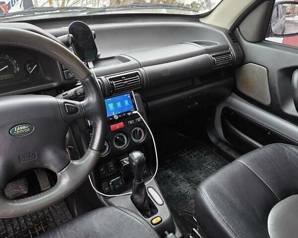 Сірий Ленд Ровер Freelander, об'ємом двигуна 2 л та пробігом 170 тис. км за 7000 $, фото 7 на Automoto.ua