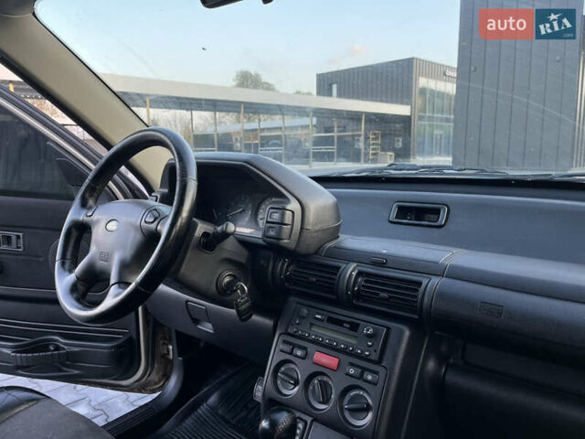 Ленд Ровер Фрилендер 2002 в Каменце-Подольском на Automoto.ua Серый Ленд Ровер Фрилендер, объемом двигателя 2.5 л и пробегом 257 тыс. км за 4999 $, фото 32 на Automoto.ua