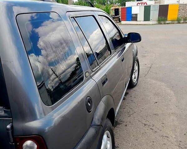 Серый Ленд Ровер Фрилендер, объемом двигателя 2 л и пробегом 167 тыс. км за 3500 $, фото 3 на Automoto.ua