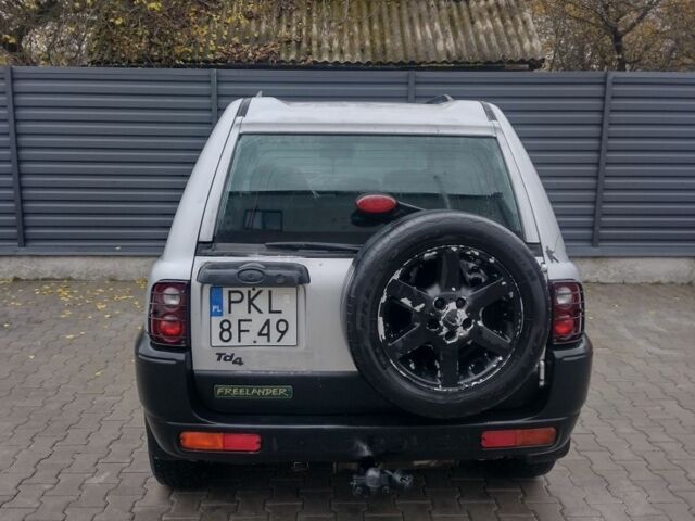 Серый Ленд Ровер Фрилендер, объемом двигателя 2 л и пробегом 300 тыс. км за 2200 $, фото 2 на Automoto.ua