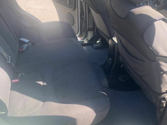 Сірий Ленд Ровер Freelander, об'ємом двигуна 2 л та пробігом 350 тис. км за 3248 $, фото 9 на Automoto.ua