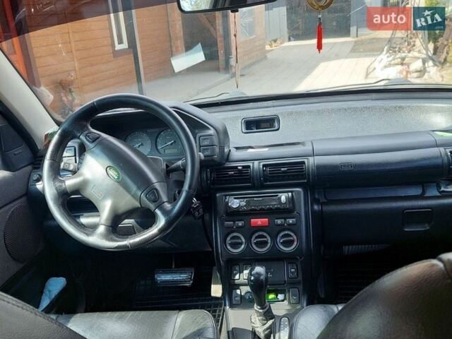 Сірий Ленд Ровер Freelander, об'ємом двигуна 1.95 л та пробігом 170 тис. км за 5800 $, фото 5 на Automoto.ua
