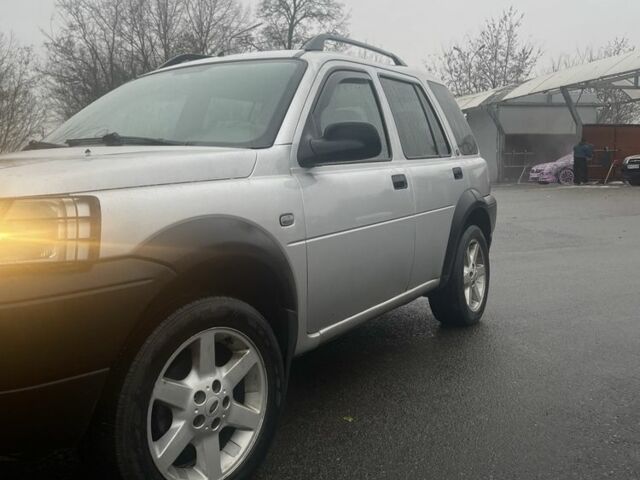 Серый Ленд Ровер Фрилендер, объемом двигателя 2 л и пробегом 386 тыс. км за 3500 $, фото 3 на Automoto.ua