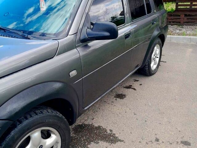 Серый Ленд Ровер Фрилендер, объемом двигателя 2 л и пробегом 167 тыс. км за 3500 $, фото 1 на Automoto.ua