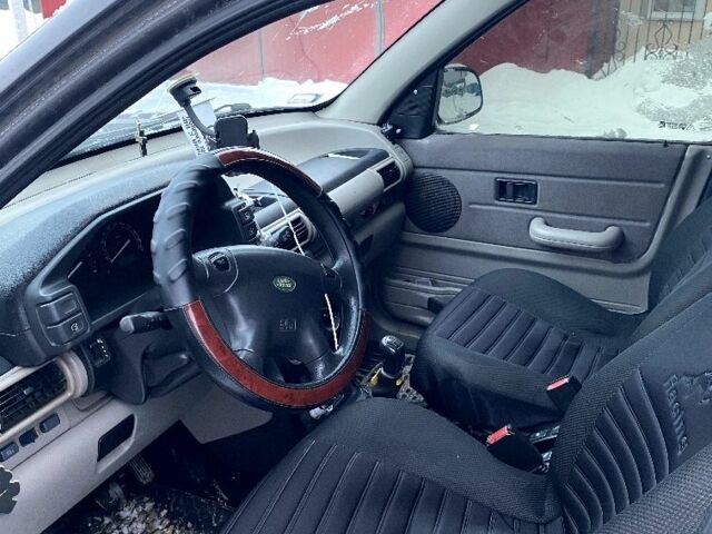 Серый Ленд Ровер Фрилендер, объемом двигателя 2 л и пробегом 340 тыс. км за 2400 $, фото 7 на Automoto.ua