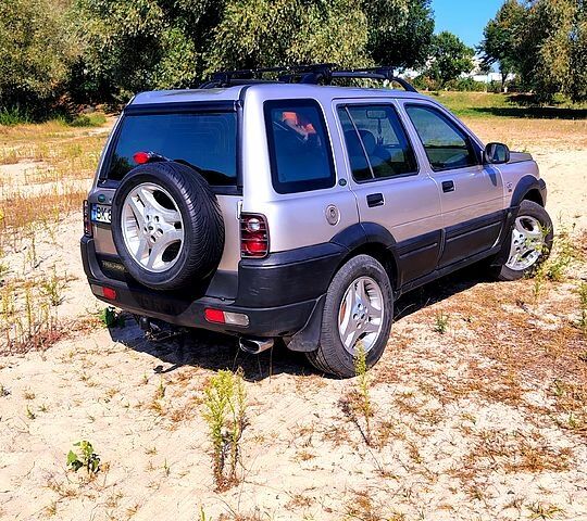 Сірий Ленд Ровер Freelander, об'ємом двигуна 2 л та пробігом 380 тис. км за 5700 $, фото 6 на Automoto.ua