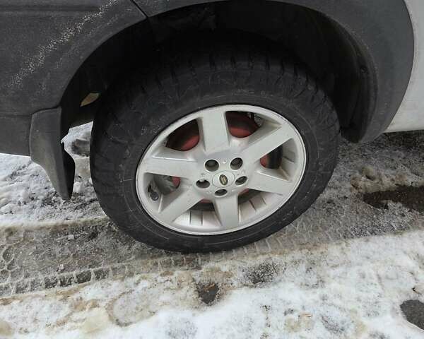 Сірий Ленд Ровер Freelander, об'ємом двигуна 2 л та пробігом 170 тис. км за 7000 $, фото 4 на Automoto.ua