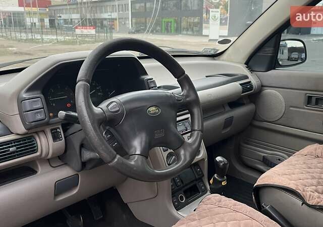 Сірий Ленд Ровер Freelander, об'ємом двигуна 2 л та пробігом 219 тис. км за 4200 $, фото 7 на Automoto.ua