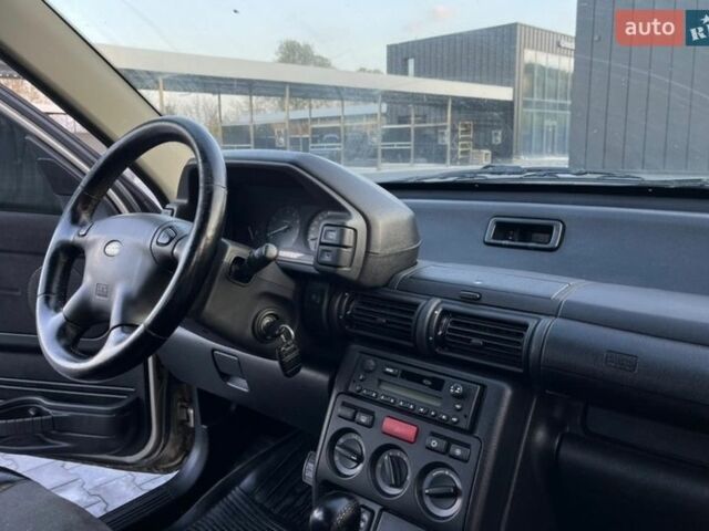 Серый Ленд Ровер Фрилендер, объемом двигателя 2.5 л и пробегом 260 тыс. км за 4499 $, фото 30 на Automoto.ua