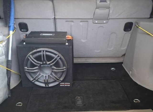 Серый Ленд Ровер Фрилендер, объемом двигателя 2 л и пробегом 200 тыс. км за 3632 $, фото 12 на Automoto.ua