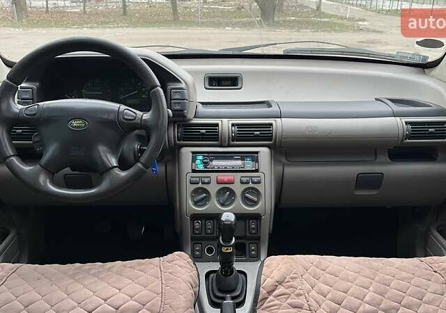 Сірий Ленд Ровер Freelander, об'ємом двигуна 2 л та пробігом 219 тис. км за 4200 $, фото 11 на Automoto.ua