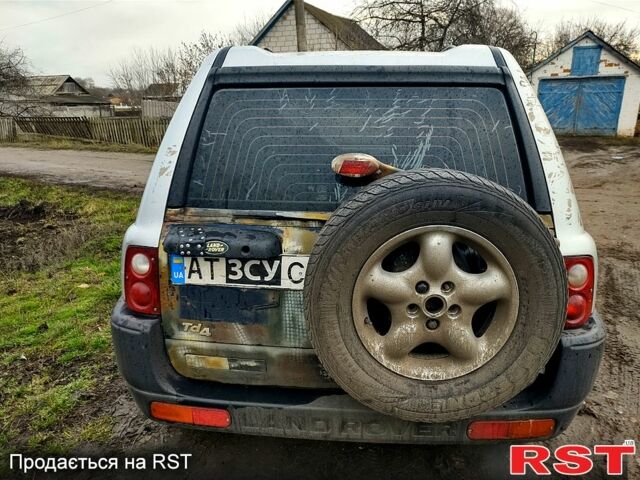 Серый Ленд Ровер Фрилендер, объемом двигателя 2 л и пробегом 300 тыс. км за 3000 $, фото 3 на Automoto.ua