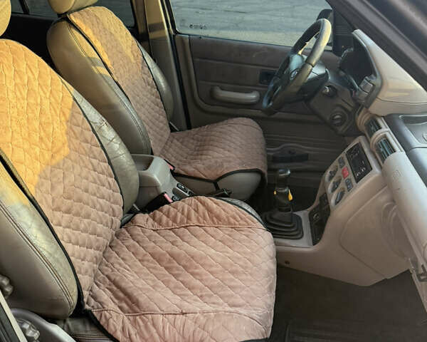 Серый Ленд Ровер Фрилендер, объемом двигателя 1.95 л и пробегом 200 тыс. км за 3900 $, фото 7 на Automoto.ua