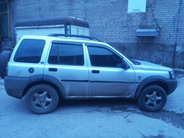 Серый Ленд Ровер Фрилендер, объемом двигателя 2 л и пробегом 310 тыс. км за 4700 $, фото 2 на Automoto.ua