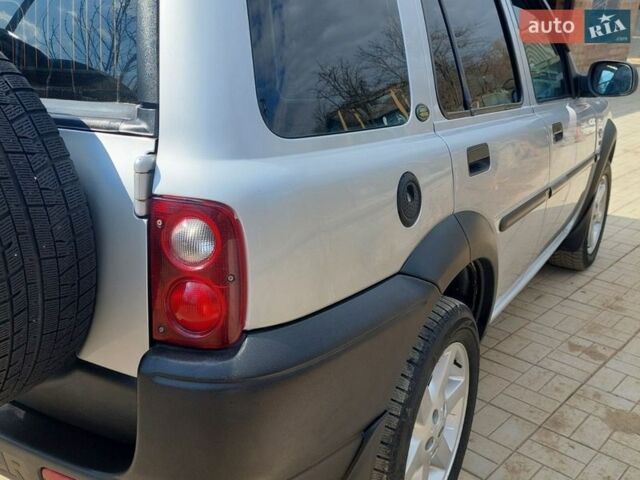 Сірий Ленд Ровер Freelander, об'ємом двигуна 1.95 л та пробігом 170 тис. км за 5800 $, фото 9 на Automoto.ua