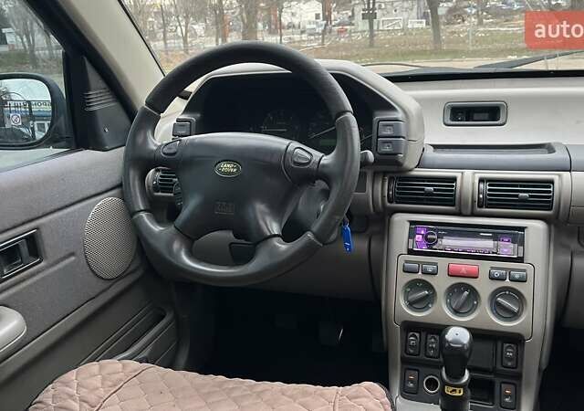 Сірий Ленд Ровер Freelander, об'ємом двигуна 2 л та пробігом 219 тис. км за 4200 $, фото 14 на Automoto.ua