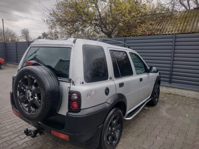 Серый Ленд Ровер Фрилендер, объемом двигателя 2 л и пробегом 300 тыс. км за 2200 $, фото 1 на Automoto.ua