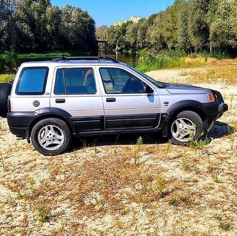 Сірий Ленд Ровер Freelander, об'ємом двигуна 2 л та пробігом 380 тис. км за 5700 $, фото 6 на Automoto.ua