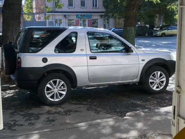 Сірий Ленд Ровер Freelander, об'ємом двигуна 2 л та пробігом 255 тис. км за 7200 $, фото 4 на Automoto.ua