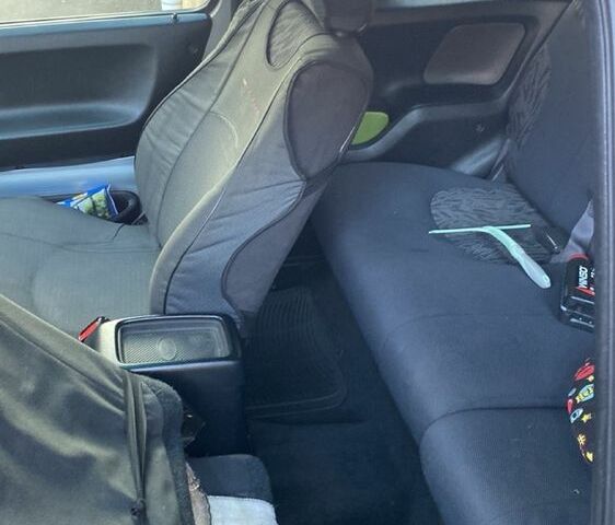 Сірий Ленд Ровер Freelander, об'ємом двигуна 2 л та пробігом 255 тис. км за 7200 $, фото 2 на Automoto.ua