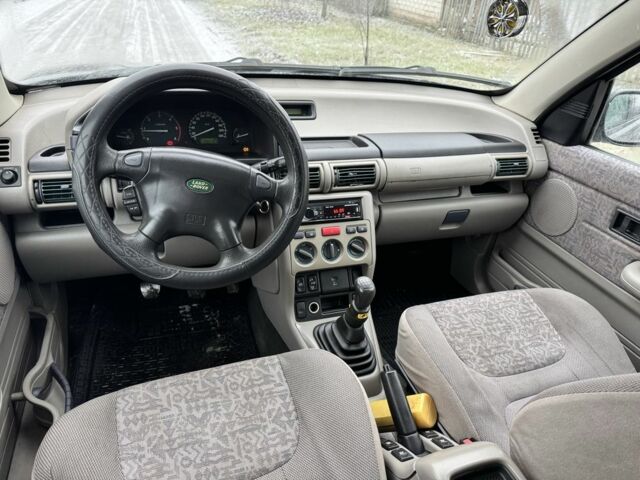 Серый Ленд Ровер Фрилендер, объемом двигателя 2 л и пробегом 290 тыс. км за 2600 $, фото 12 на Automoto.ua