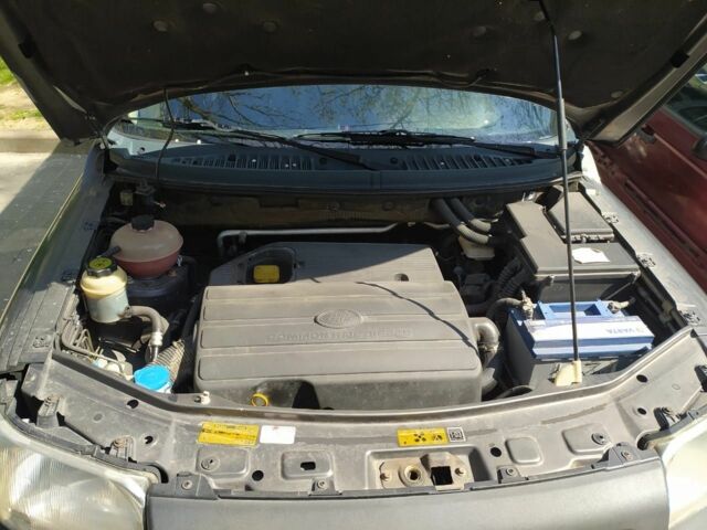 Серый Ленд Ровер Фрилендер, объемом двигателя 2 л и пробегом 150 тыс. км за 2900 $, фото 7 на Automoto.ua