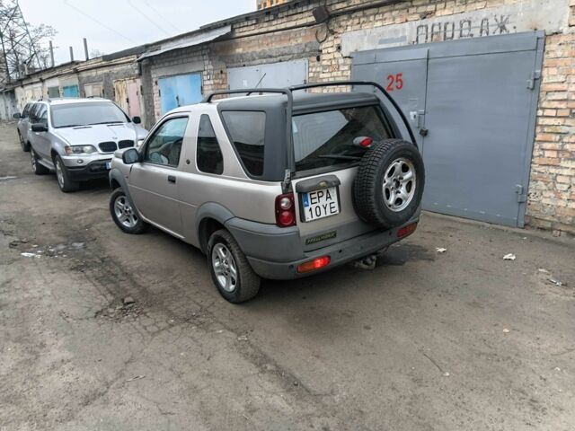 Серый Ленд Ровер Фрилендер, объемом двигателя 2 л и пробегом 200 тыс. км за 2800 $, фото 4 на Automoto.ua