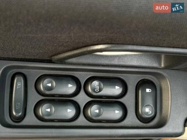 Серый Ленд Ровер Фрилендер, объемом двигателя 2.5 л и пробегом 227 тыс. км за 6799 $, фото 24 на Automoto.ua