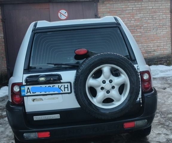 Сірий Ленд Ровер Freelander, об'ємом двигуна 0 л та пробігом 258 тис. км за 5997 $, фото 1 на Automoto.ua