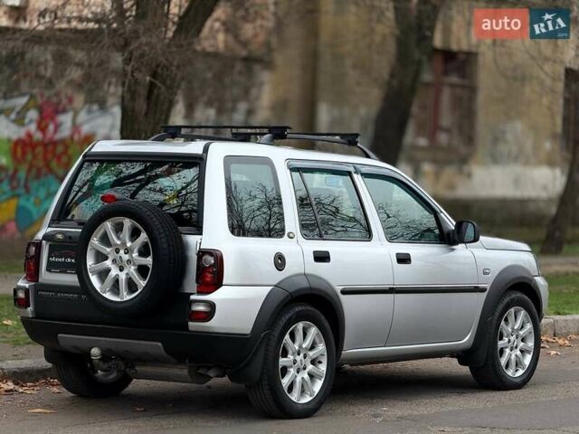 Серый Ленд Ровер Фрилендер, объемом двигателя 2.5 л и пробегом 227 тыс. км за 6799 $, фото 7 на Automoto.ua