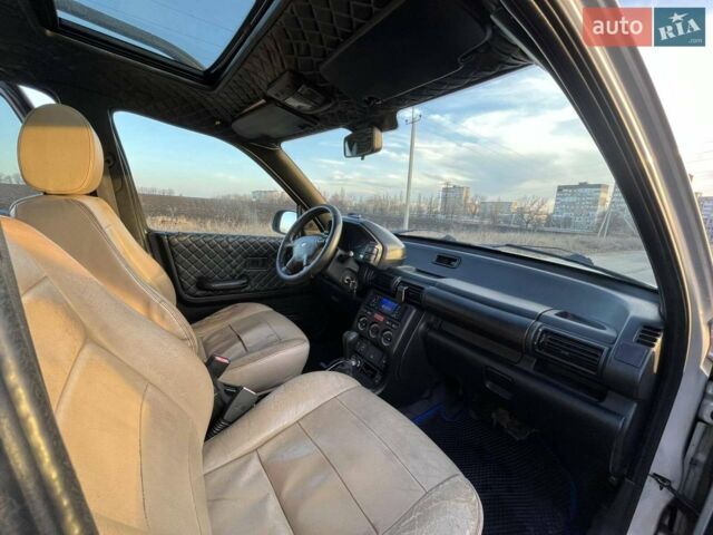 Сірий Ленд Ровер Freelander, об'ємом двигуна 2 л та пробігом 138 тис. км за 6600 $, фото 21 на Automoto.ua