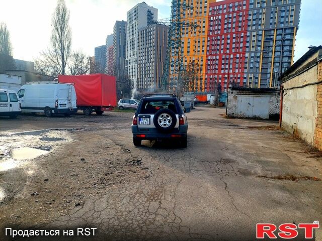 Серый Ленд Ровер Фрилендер, объемом двигателя 2 л и пробегом 300 тыс. км за 2750 $, фото 3 на Automoto.ua