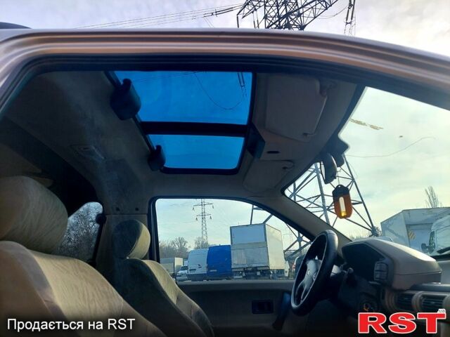 Серый Ленд Ровер Фрилендер, объемом двигателя 2 л и пробегом 300 тыс. км за 2750 $, фото 7 на Automoto.ua