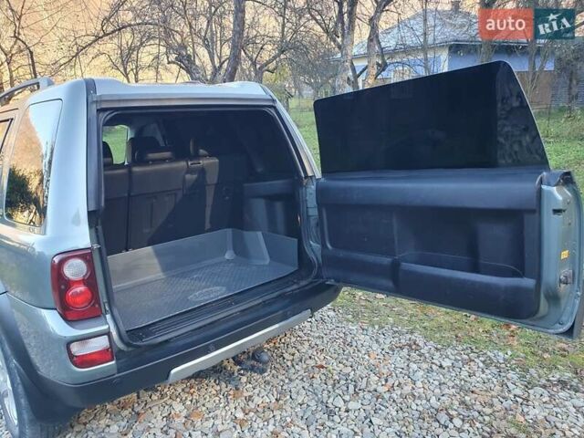 Серый Ленд Ровер Фрилендер, объемом двигателя 1.95 л и пробегом 309 тыс. км за 7300 $, фото 35 на Automoto.ua