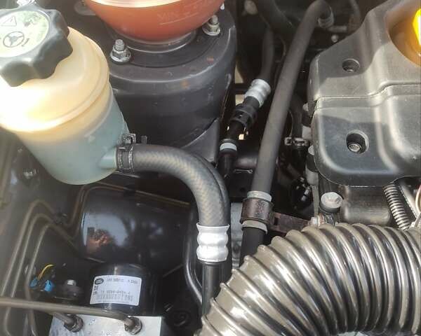 Сірий Ленд Ровер Freelander, об'ємом двигуна 2 л та пробігом 433 тис. км за 7000 $, фото 25 на Automoto.ua