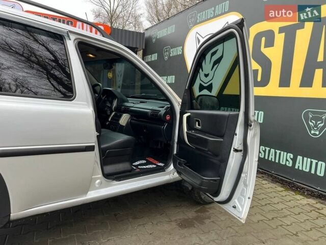 Сірий Ленд Ровер Freelander, об'ємом двигуна 2 л та пробігом 307 тис. км за 8000 $, фото 31 на Automoto.ua