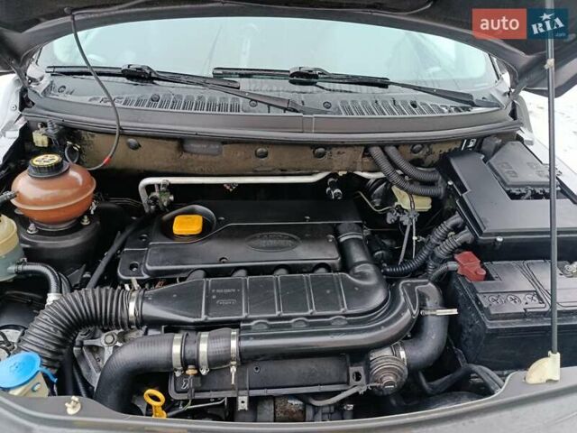 Сірий Ленд Ровер Freelander, об'ємом двигуна 2 л та пробігом 433 тис. км за 7000 $, фото 15 на Automoto.ua