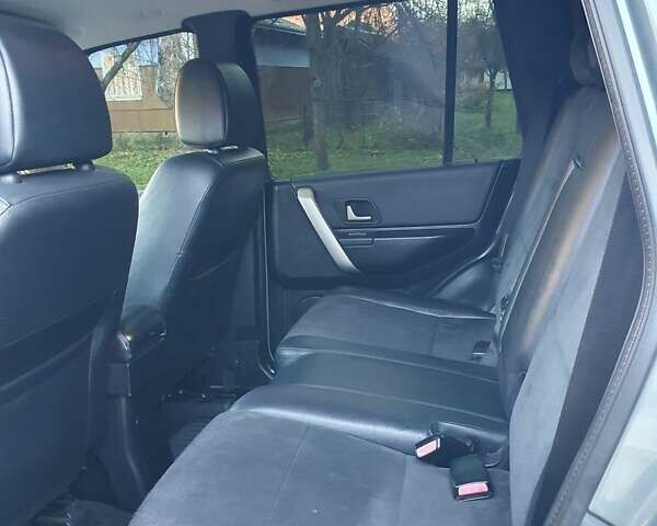 Серый Ленд Ровер Фрилендер, объемом двигателя 1.95 л и пробегом 309 тыс. км за 7300 $, фото 28 на Automoto.ua