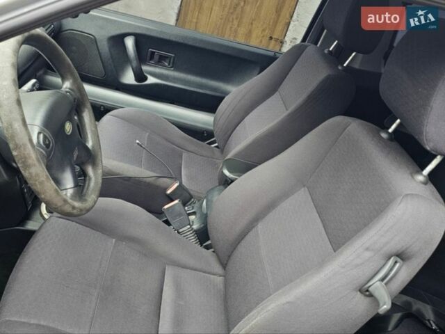 Серый Ленд Ровер Фрилендер, объемом двигателя 1.95 л и пробегом 322 тыс. км за 8100 $, фото 2 на Automoto.ua