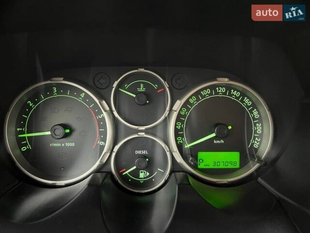 Сірий Ленд Ровер Freelander, об'ємом двигуна 2 л та пробігом 307 тис. км за 8000 $, фото 16 на Automoto.ua